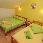 Puharic アパート