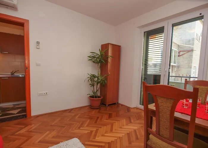 Apartment Puharic Makarska