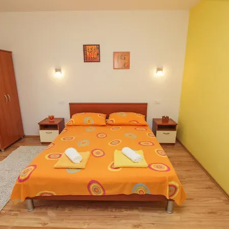 Puharic * マカルスカ