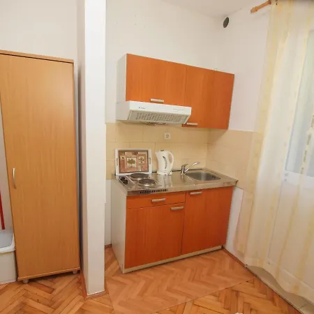 Puharic * マカルスカ