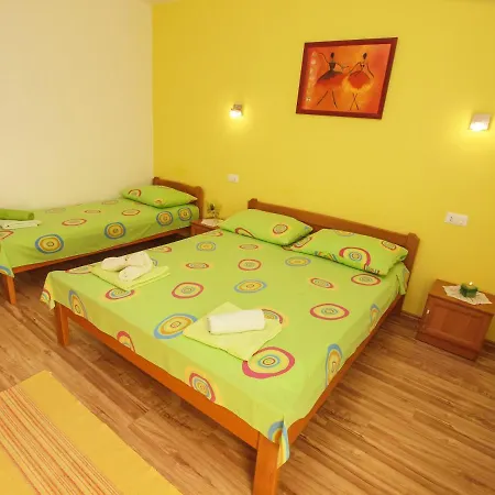 アパート Puharic